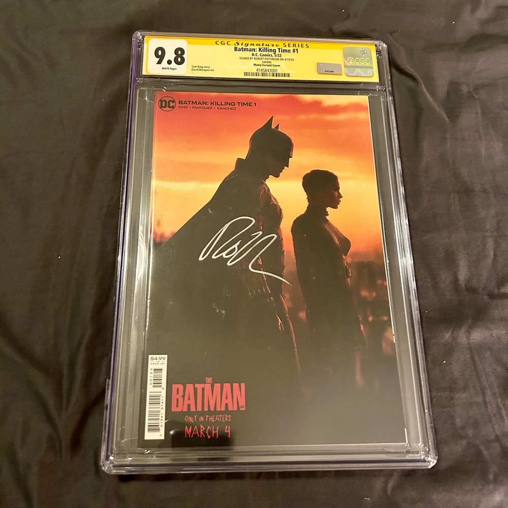 Robert Pattison, CGC, comic book signed for Batman “the killing time graded, 9.8